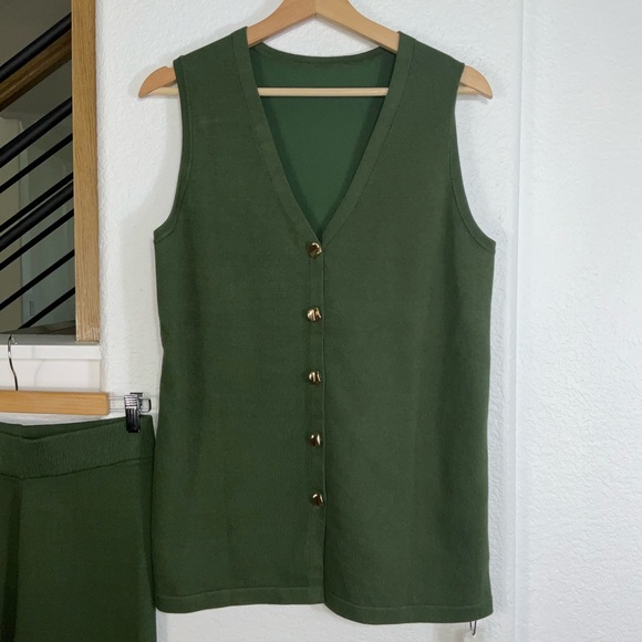 Commence  Golden Button Vest Pants Set - Picture 3 of 12